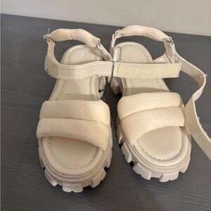 White platform sandals from forever 21